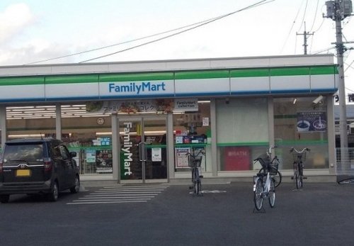 コンビニ　ファミリーマート南福島駅北店（コンビニ）まで1002m