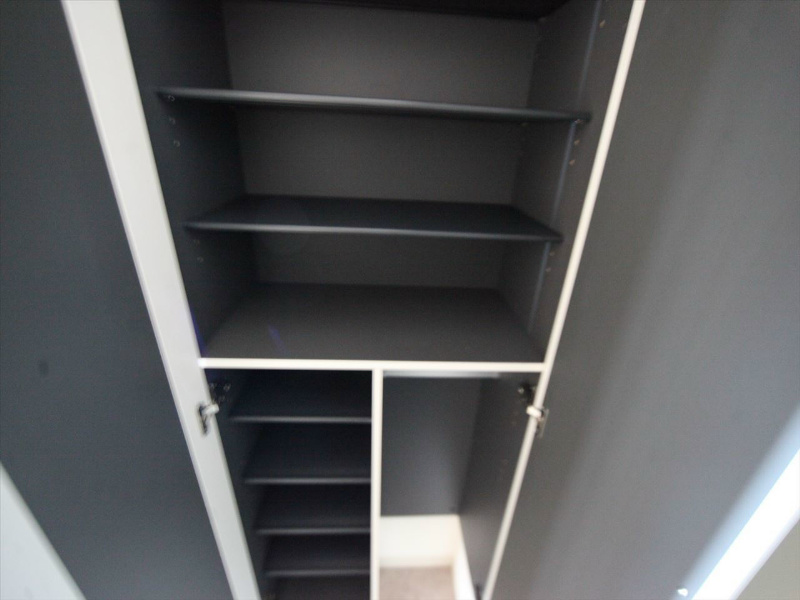 玄関　玄関　シューズボックス付（収納充実してます）