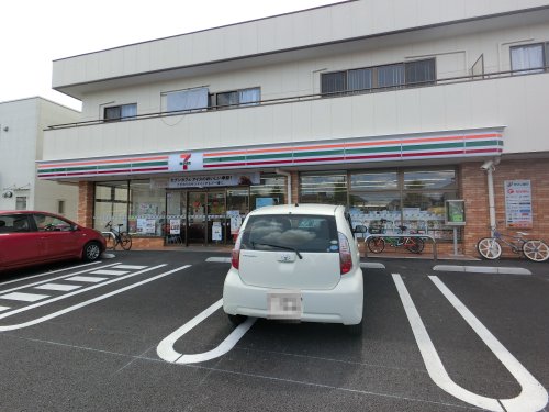 コンビニ　セブンイレブン　日赤病院前（コンビニ）まで220m