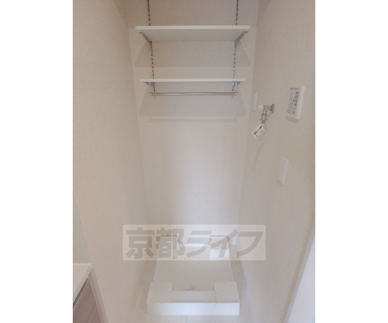 その他設備　洗濯機置き場は脱衣場にあります。