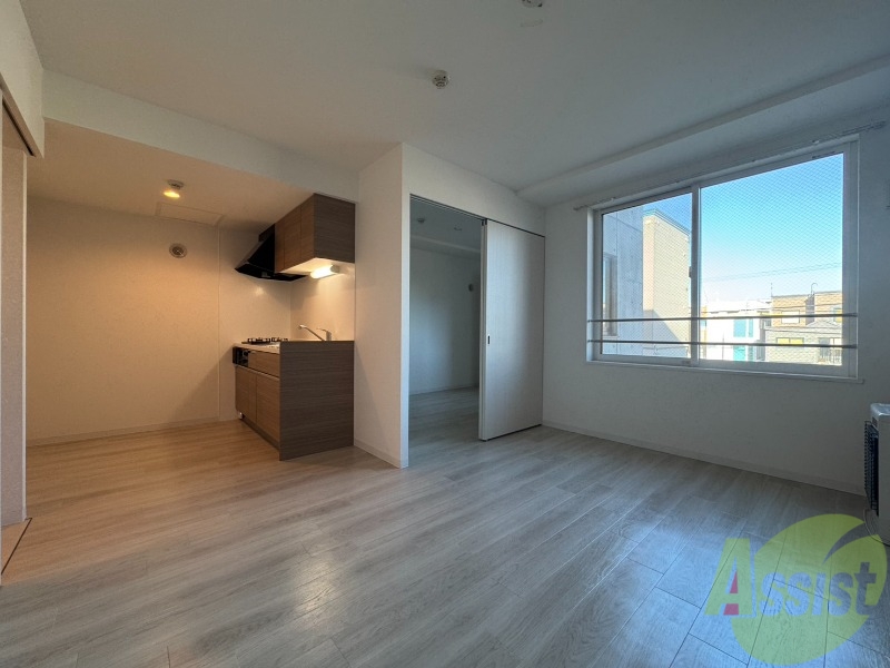 居室・リビング　広くてキレイなお部屋が広がっていて、充実した生活が送れそう。