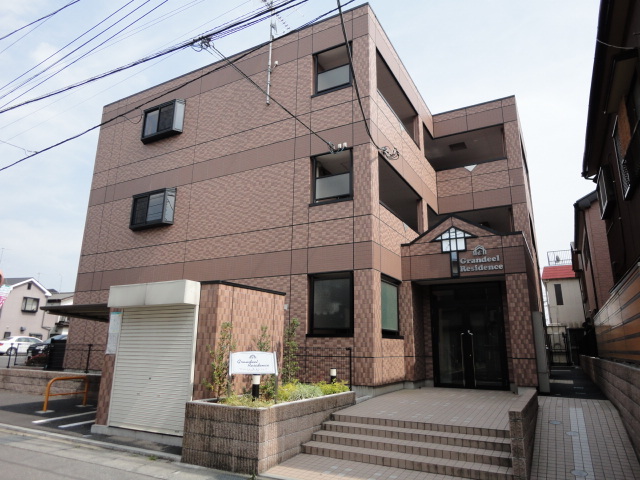 建物外観　外観写真（昼）