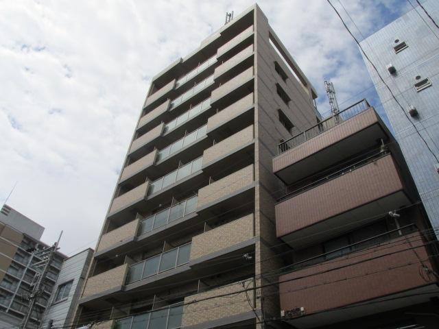 建物外観　建物の個性を主張するシックな外観