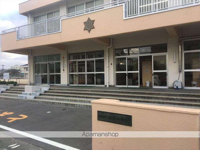 小学校　山潟小学校（小学校）まで750m