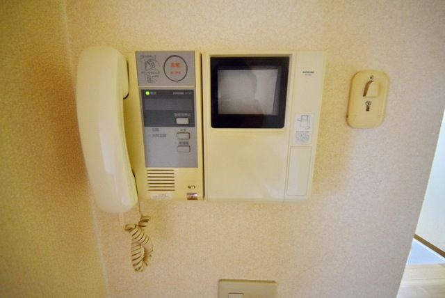 セキュリティ　★モニタ付きインターホンです★