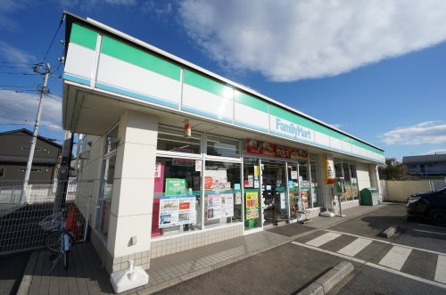 コンビニ　ファミリーマート 千葉生実町店（コンビニ）まで362m
