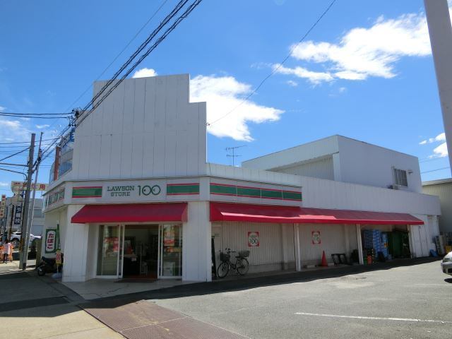 コンビニ　ローソンストア１００（コンビニ）まで60m