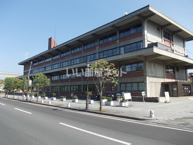 役所　弘前市役所（役所）まで1370m