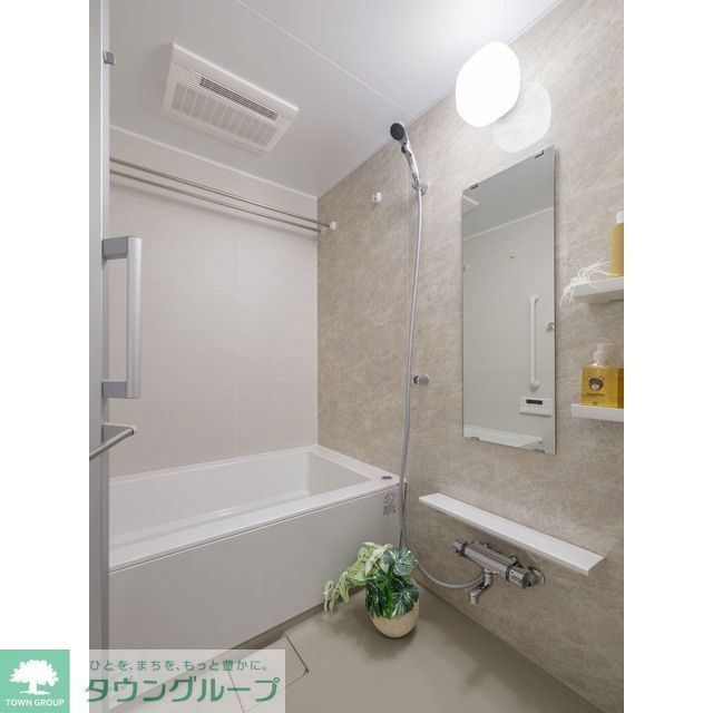 バス・シャワールーム　【家具・家電の備え付けはありません】