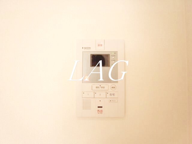 セキュリティ　モニター付きインターホンです。