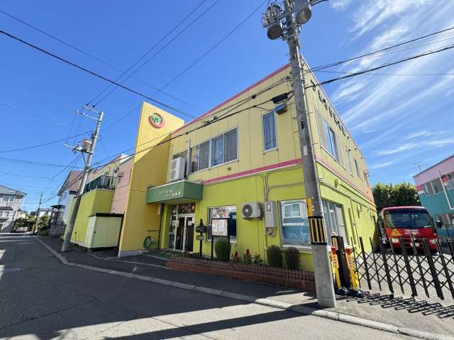 幼稚園・保育園　つきさむ幼稚園（幼稚園・保育園）まで470m