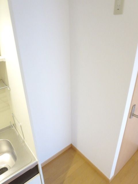 その他　★タウンハウジング稲田堤店★冷蔵庫置き場★