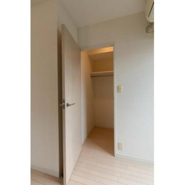 収納　写真は同タイプ住居です。