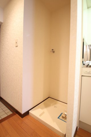 洗面設備　ゆったりとスペースのある洗面所