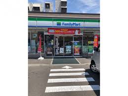 コンビニ　ファミリーマート札幌北21条東13丁目店（コンビニ）まで272m