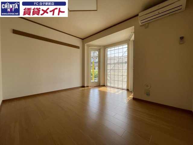居室・リビング　反転同型タイプ