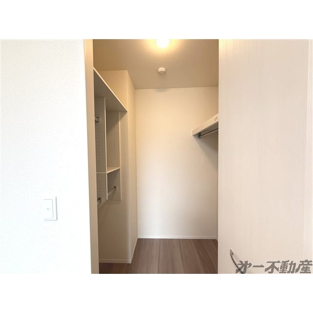 収納　ウォークインクローゼット