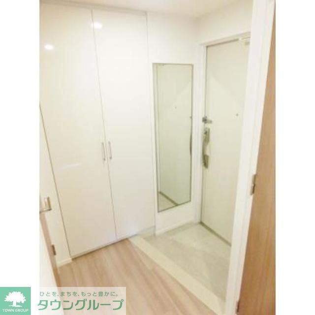 玄関　※写真は同タイプ住戸です。