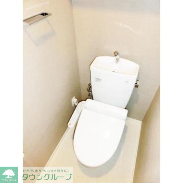 トイレ　※写真は同タイプ住戸です。