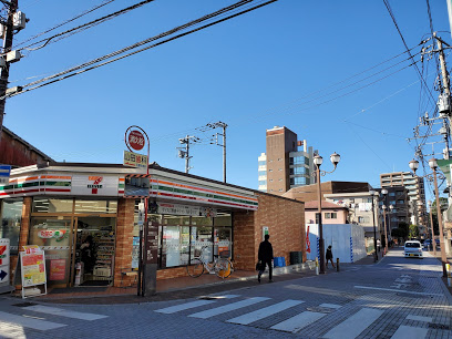 コンビニ　セブンイレブン 浦和裏門通り店（コンビニ）まで626m