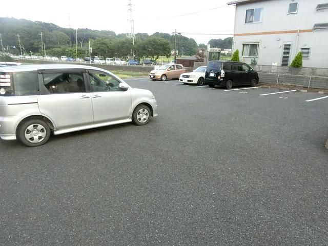 駐車場　敷地内駐車場