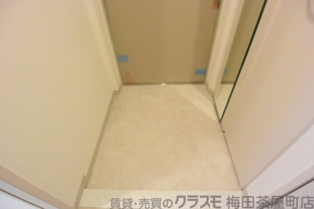 玄関　靴もたっぷりおけます