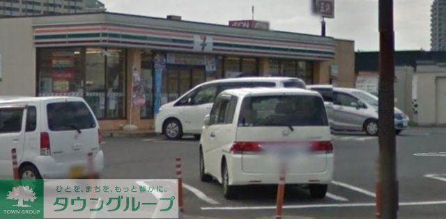 コンビニ　セブンイレブン（コンビニ）まで435m