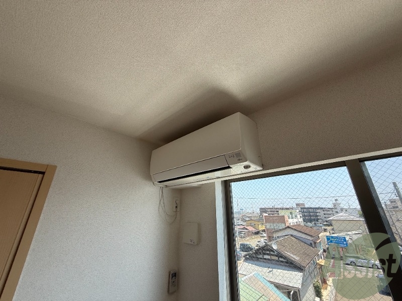 その他設備　寝室にあるため就寝の際の温度調節可能です