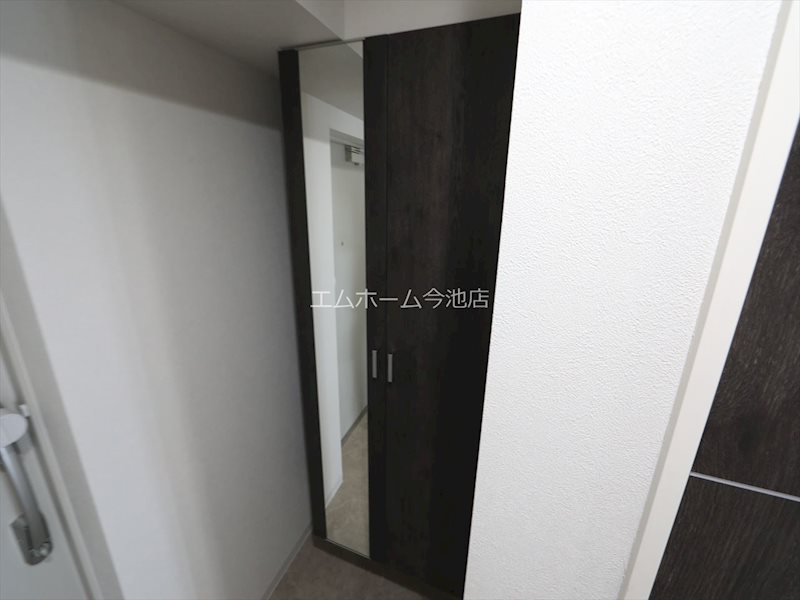 玄関　玄関（シューズボックス付）