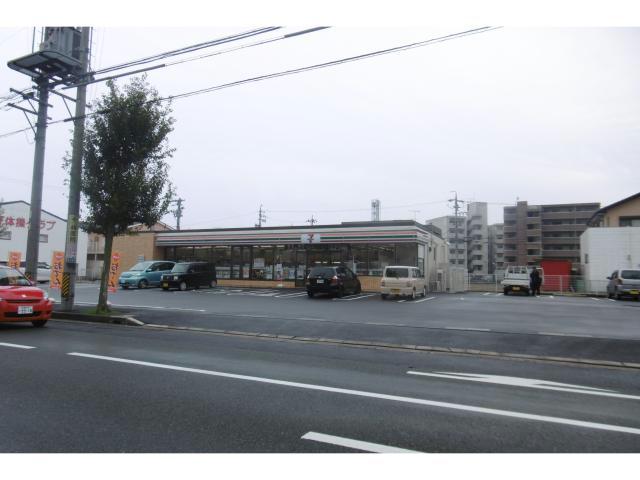 コンビニ　セブンイレブン鈴鹿道伯5丁目店（コンビニ）まで732m