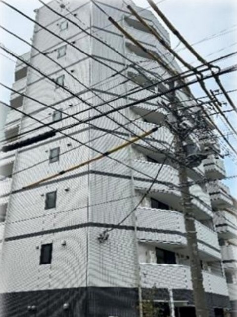 建物外観　９階建ての賃貸マンション