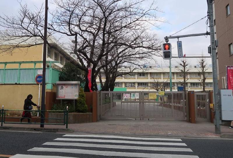 小学校　葛飾区立道上小学校（小学校）まで230m