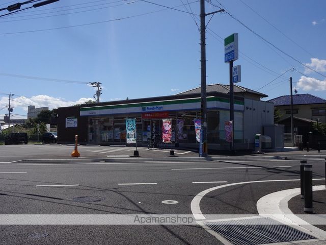 コンビニ　ファミリーマート（コンビニ）まで4686m