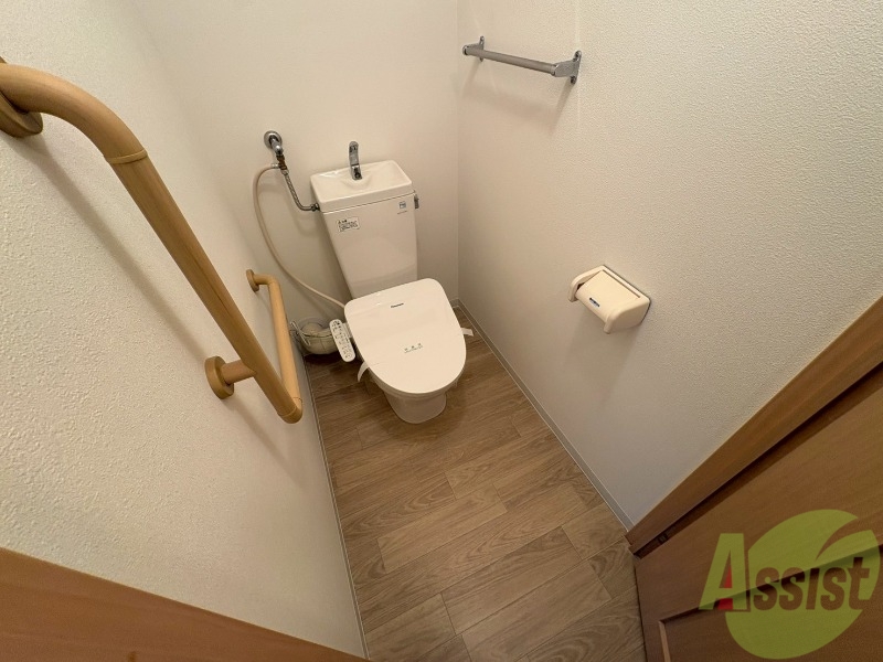 トイレ　こちらはトイレです。清潔感があり、安心して使用できます。