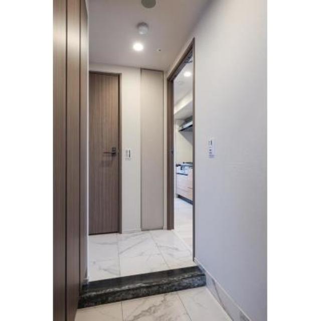 玄関　※写真は同タイプ住戸です。