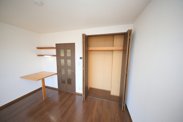 収納　※別の階、別の部屋です