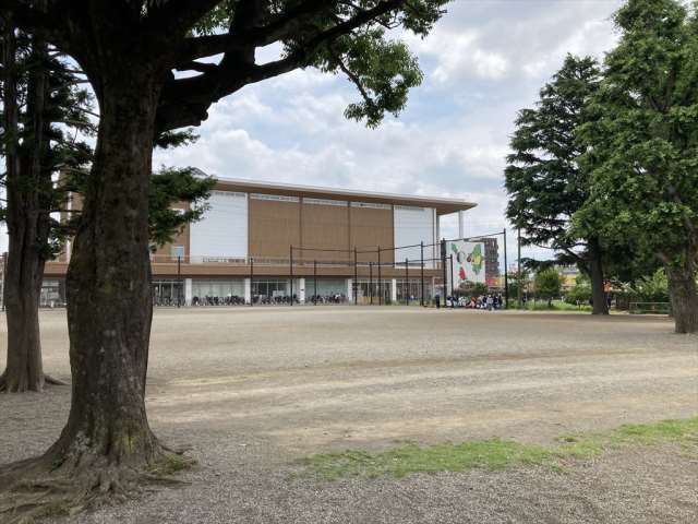 公園　スポーツ広場（公園）まで1970m