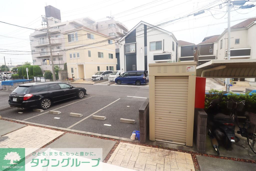 駐車場　駐車場