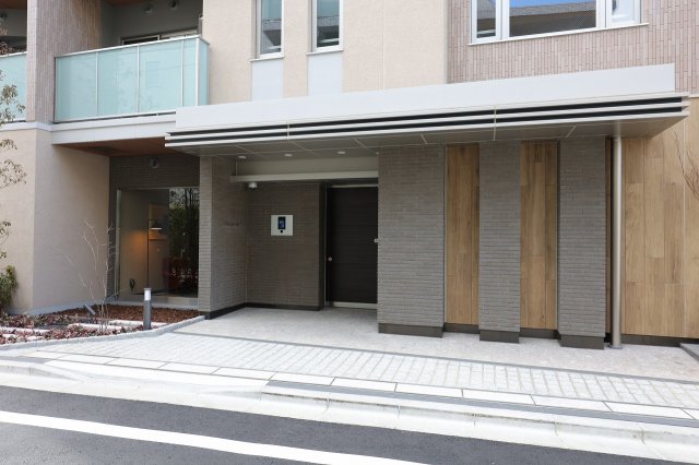 エントランス　エントランス