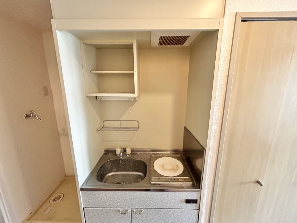 キッチン　１口ＩＨコンロ付きのコンパクトキッチン