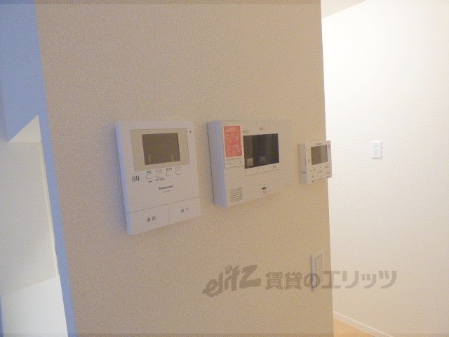 その他設備　給湯器リモコン