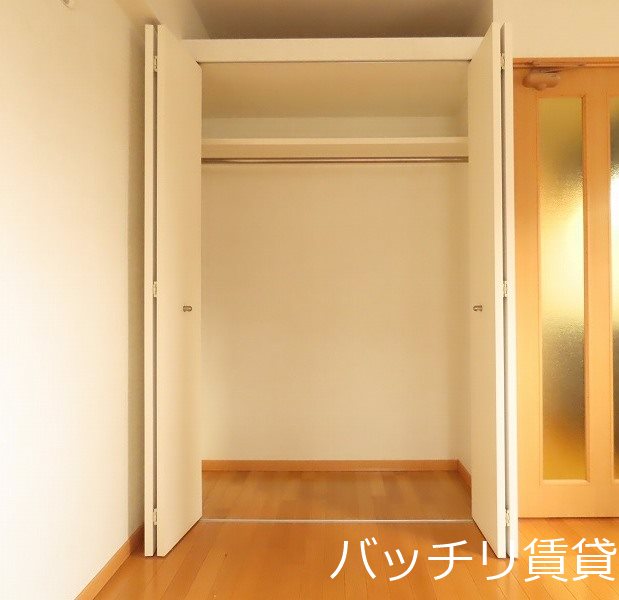 収納　別号室タイプの為、現状を優先致します。