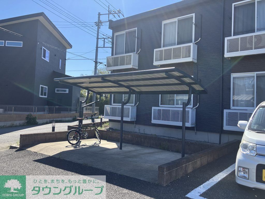 その他　屋根付き駐輪場