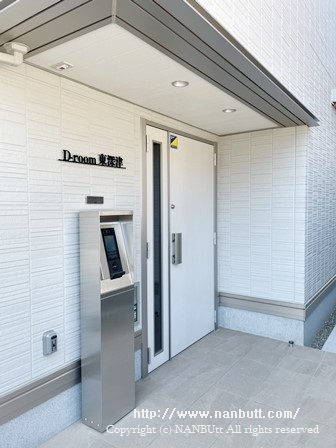 エントランス　エントランスはオートロック完備