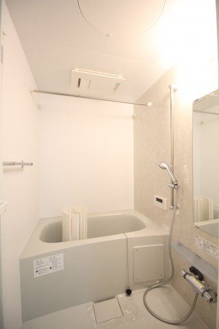 バス・シャワールーム　（別タイプ参考写真）ラシーネ　豊島区上池袋2