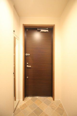 玄関　（別タイプ参考写真）ラシーネ　豊島区上池袋2