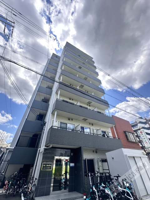 建物外観　駅まで３分の好立地♪