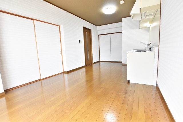 居室・リビング　同物件、別号室の参考写真です。