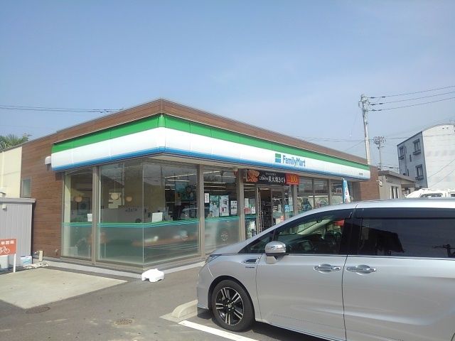 コンビニ　ファミリーマート丸亀土居町店（コンビニ）まで650m
