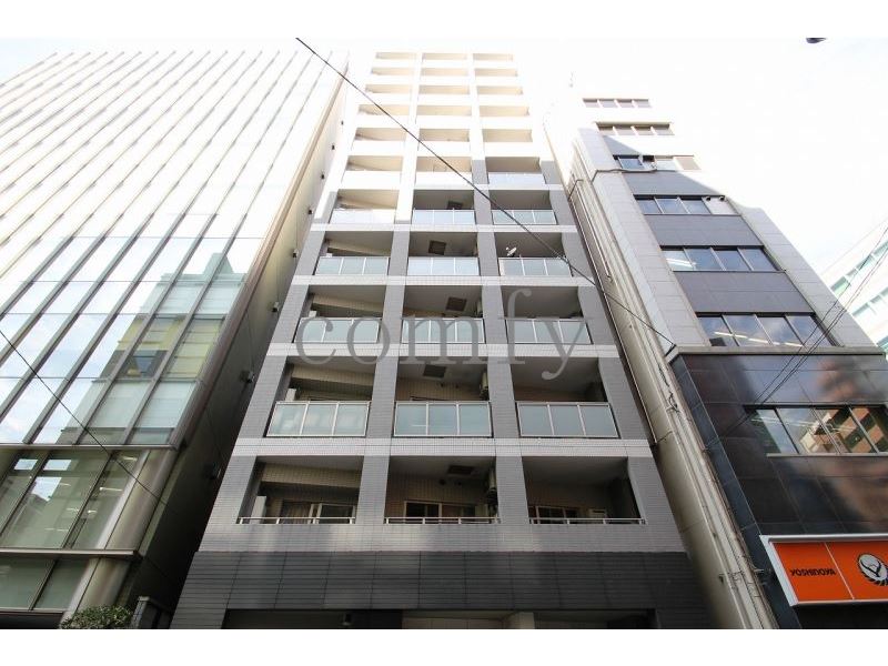 建物外観　タイル貼りの重厚感のある外観